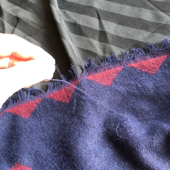 Aztec Print Blanket Scarf - Picture 9 of 11